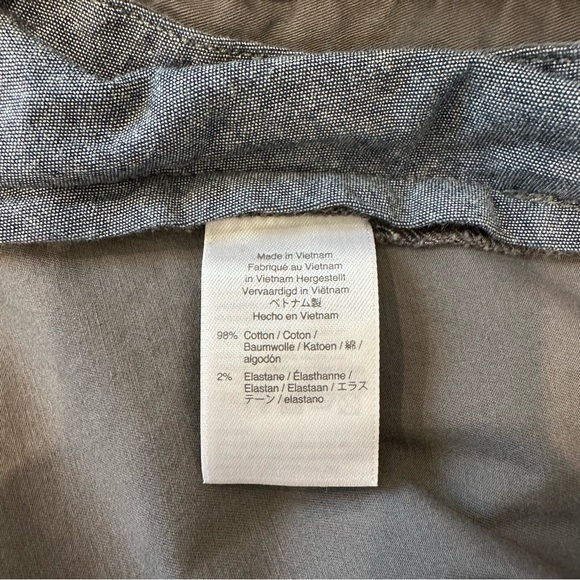 J Crew 10.5” Stretch Chino Shorts For Men Size 36 Gray Neutral Casual Golf Polo - Picture 13 of 14